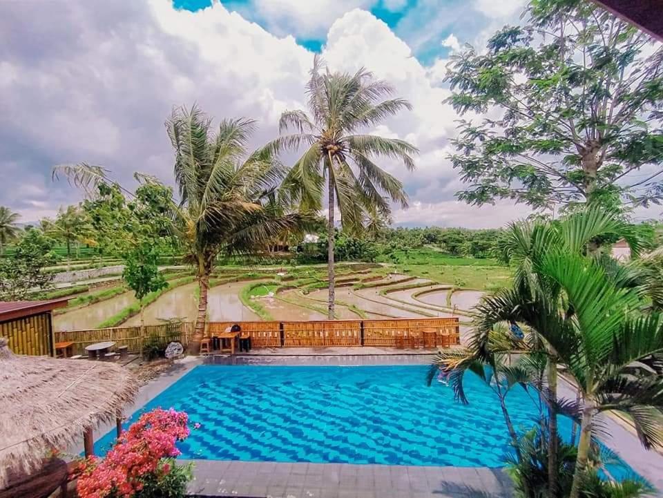 Peraja Bungalows Loyok Sangyang Exteriör bild