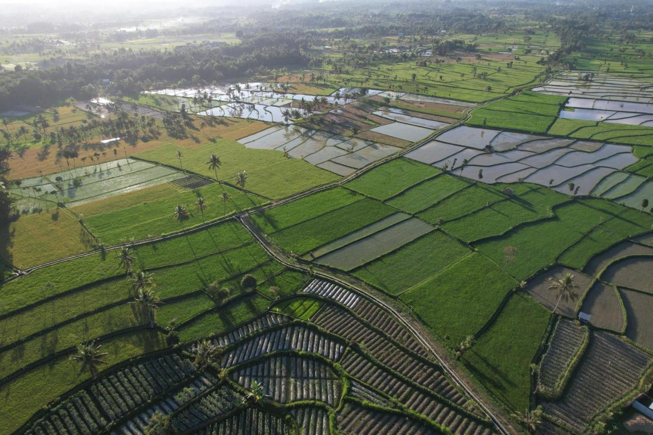 Peraja Bungalows Loyok Sangyang Exteriör bild