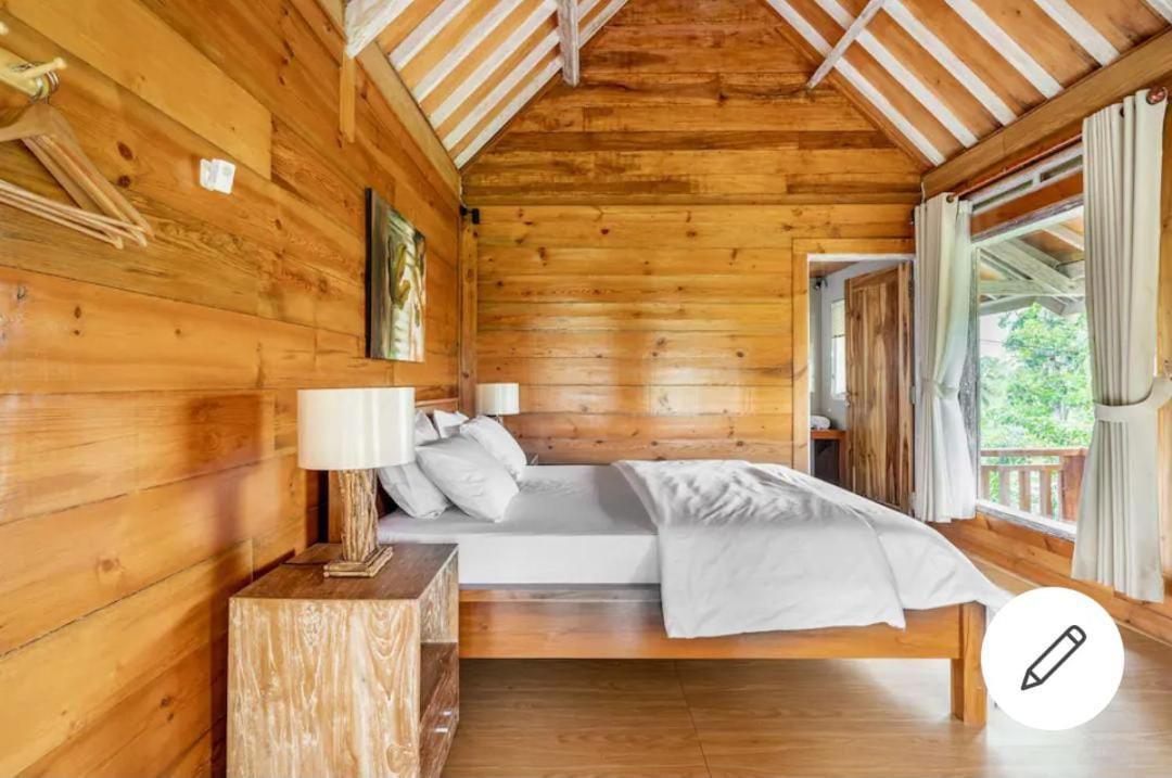 Peraja Bungalows Loyok Sangyang Exteriör bild