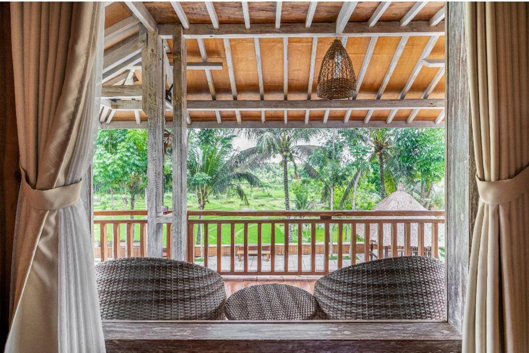 Peraja Bungalows Loyok Sangyang Exteriör bild