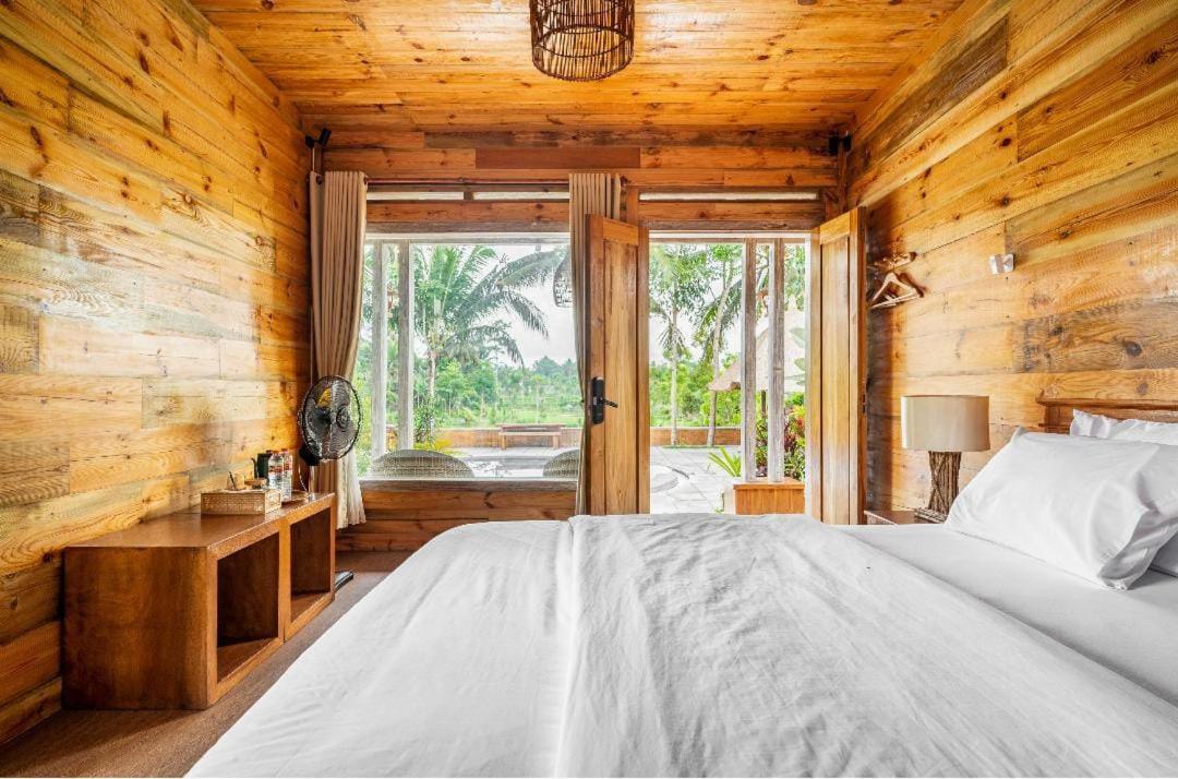 Peraja Bungalows Loyok Sangyang Exteriör bild