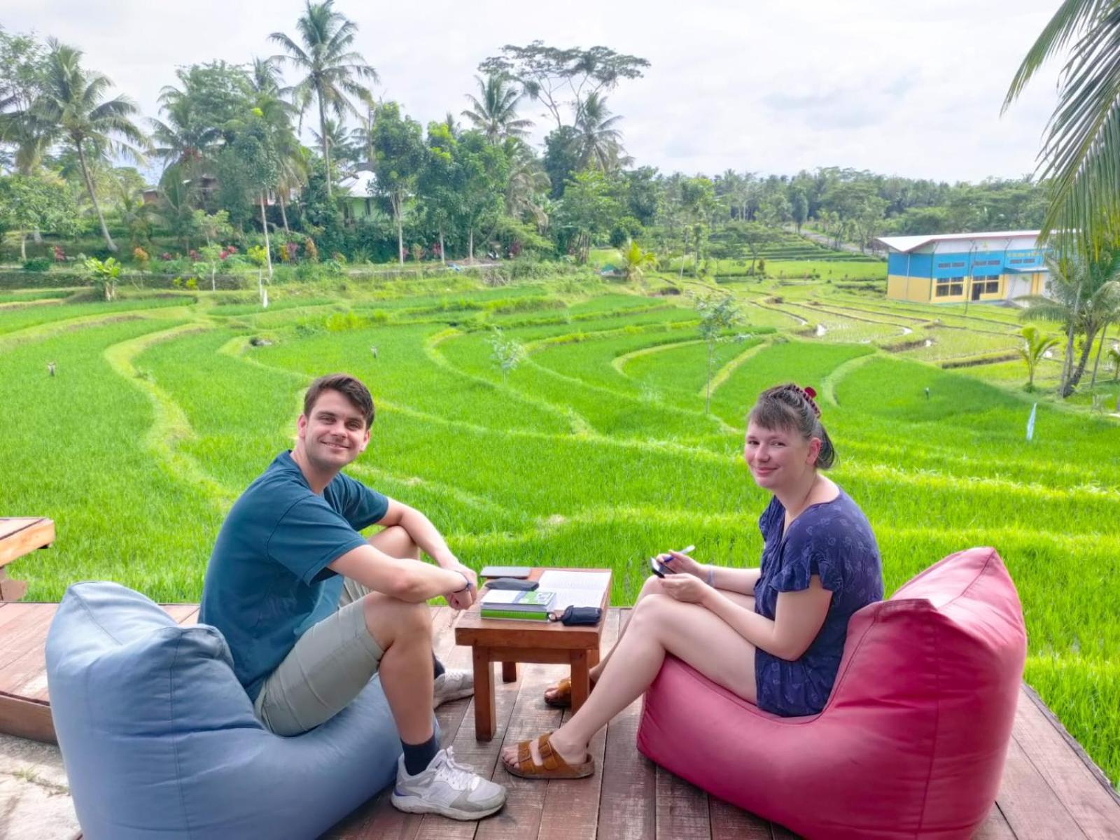 Peraja Bungalows Loyok Sangyang Rum bild