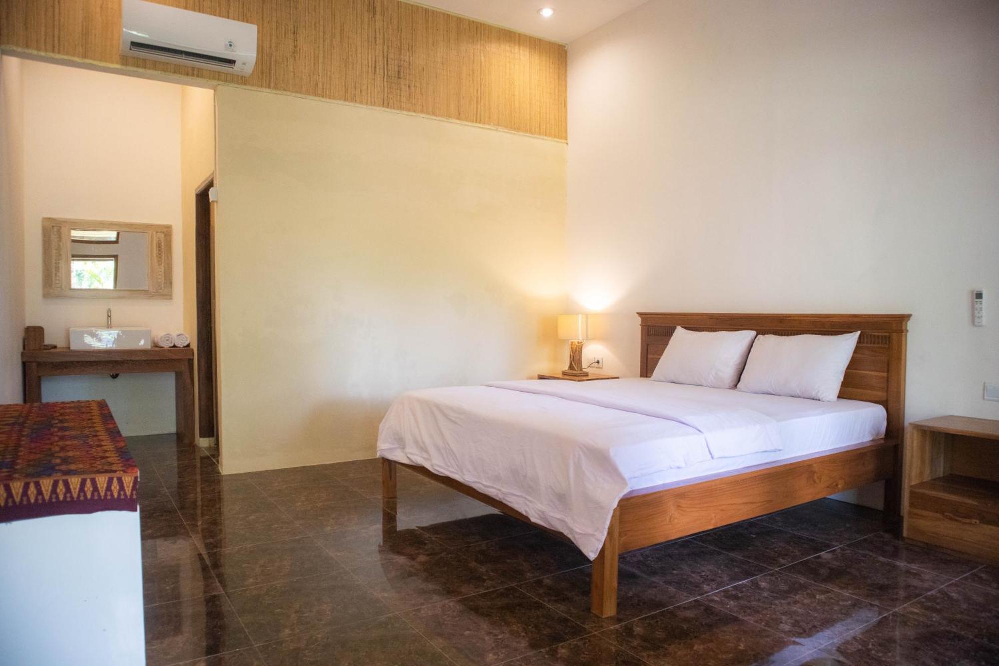 Peraja Bungalows Loyok Sangyang Rum bild
